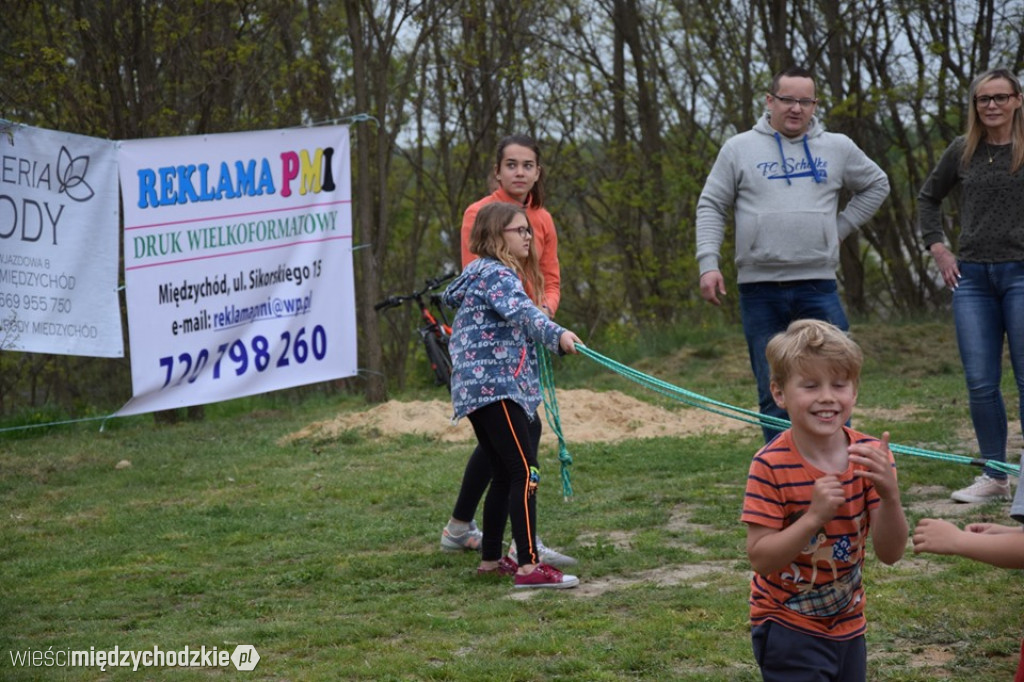 Piknik charytatywny w Łowyniu