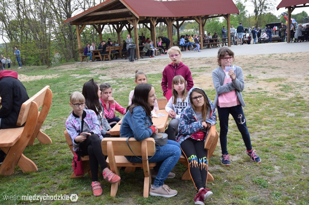 Piknik charytatywny w Łowyniu
