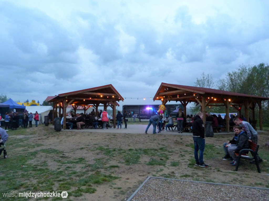 Piknik charytatywny w Łowyniu