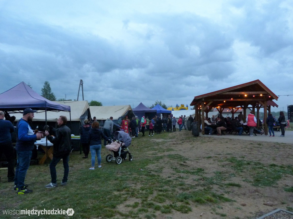 Piknik charytatywny w Łowyniu