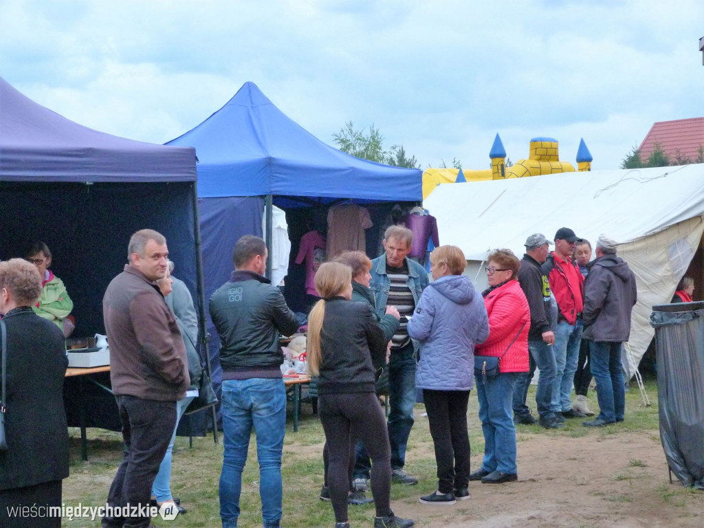 Piknik charytatywny w Łowyniu