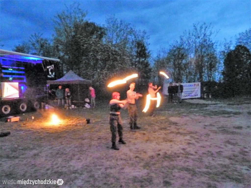 Piknik charytatywny w Łowyniu