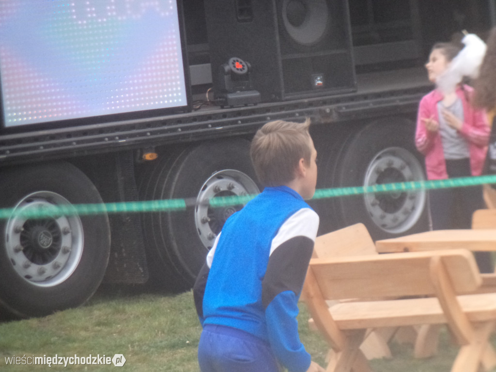 Piknik charytatywny w Łowyniu