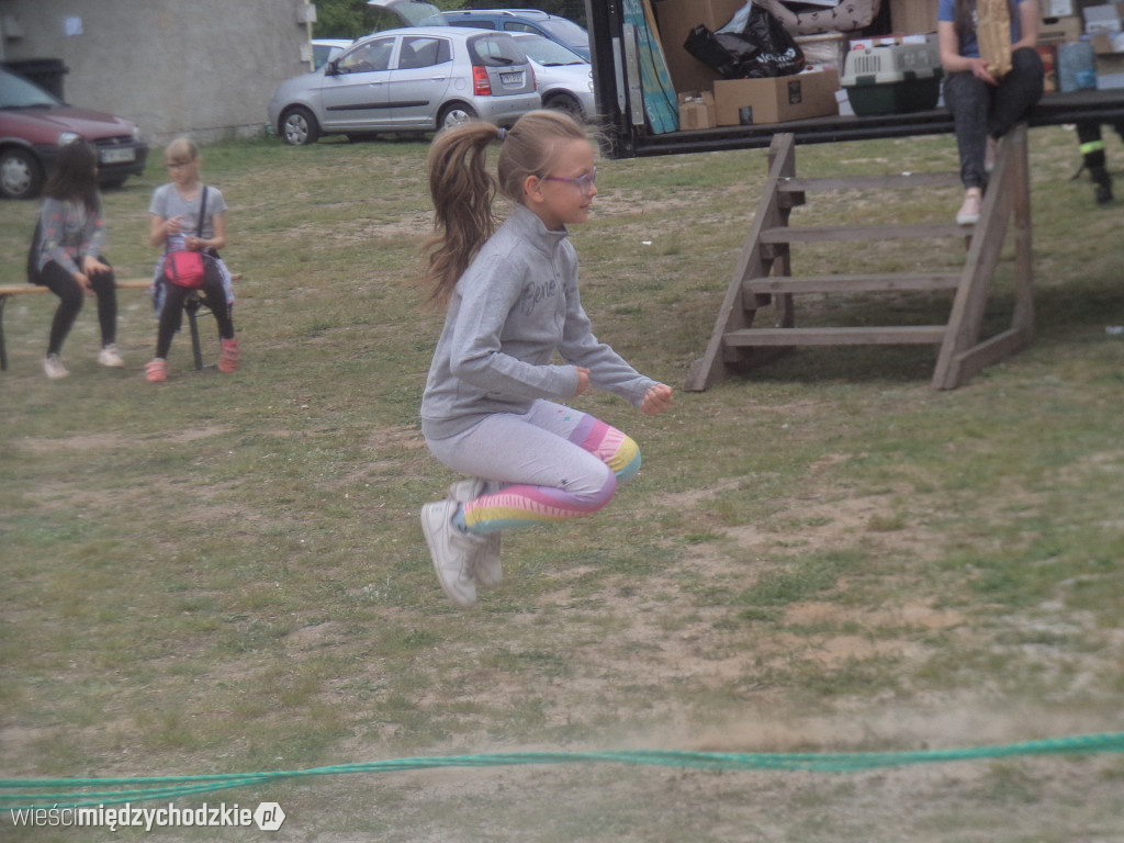 Piknik charytatywny w Łowyniu