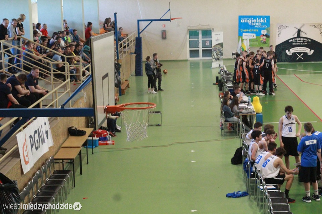 UKS MIKST Międzychód-Warsaw Basketball