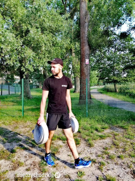 Młodzi strażacy trenują przed zawodami