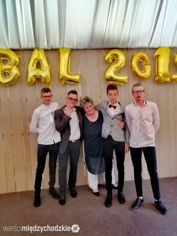 Gimbal uczniów ze szkoły sierakowskiej