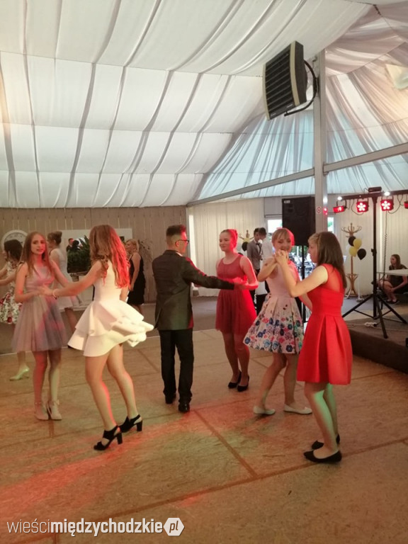 Gimbal uczniów ze szkoły sierakowskiej