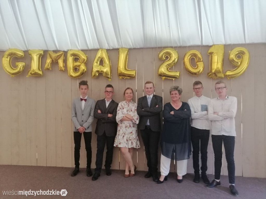 Gimbal uczniów ze szkoły sierakowskiej