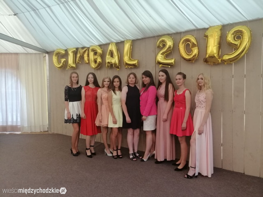 Gimbal uczniów ze szkoły sierakowskiej