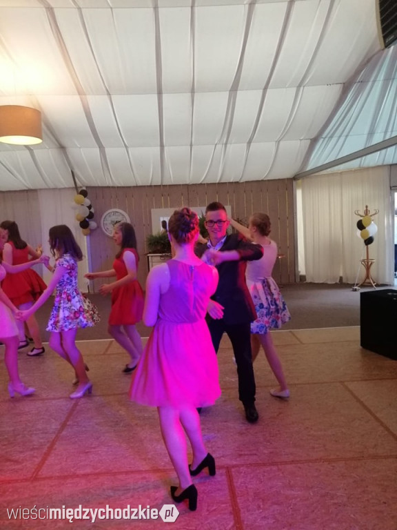 Gimbal uczniów ze szkoły sierakowskiej