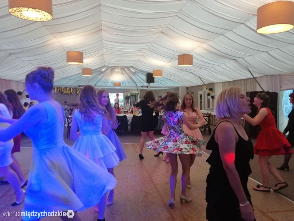 Gimbal uczniów ze szkoły sierakowskiej