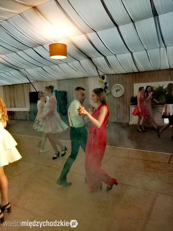 Gimbal uczniów ze szkoły sierakowskiej