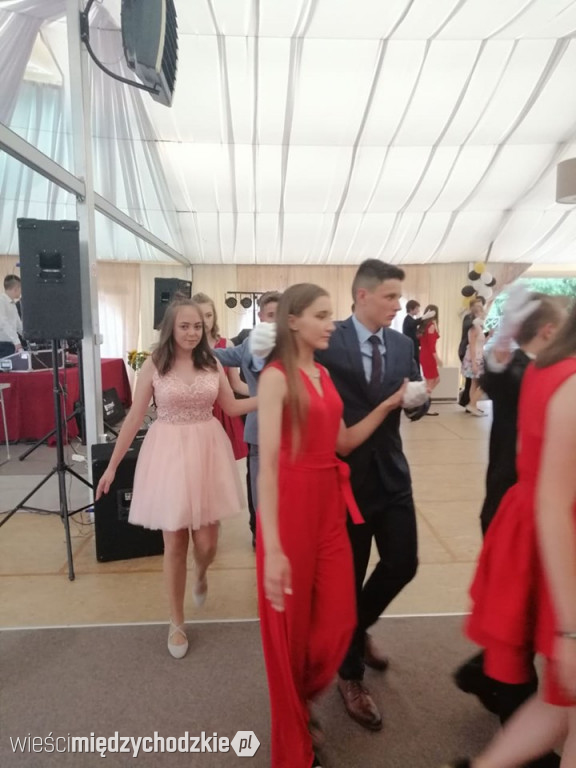 Gimbal uczniów ze szkoły sierakowskiej