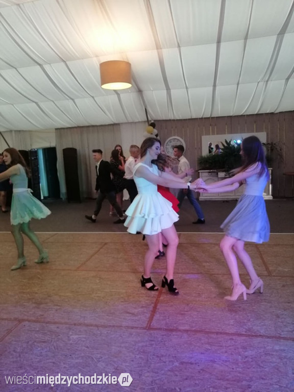 Gimbal uczniów ze szkoły sierakowskiej