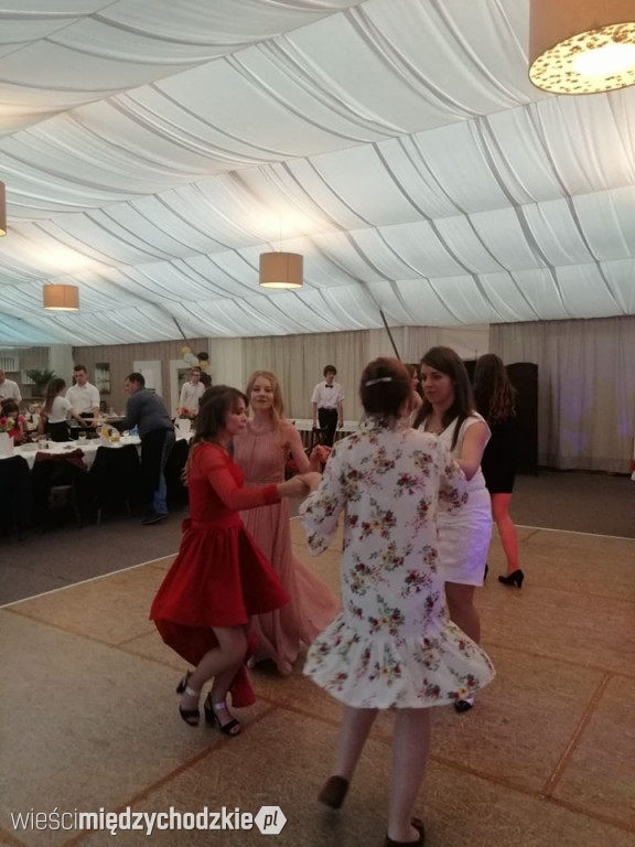 Gimbal uczniów ze szkoły sierakowskiej