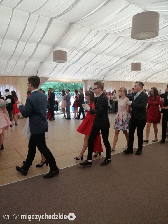 Gimbal uczniów ze szkoły sierakowskiej