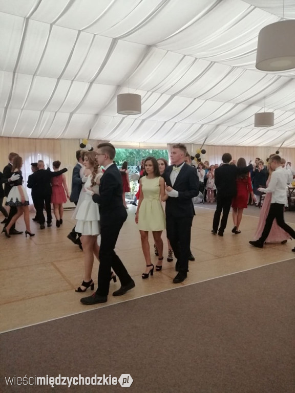 Gimbal uczniów ze szkoły sierakowskiej