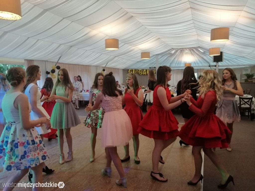 Gimbal uczniów ze szkoły sierakowskiej