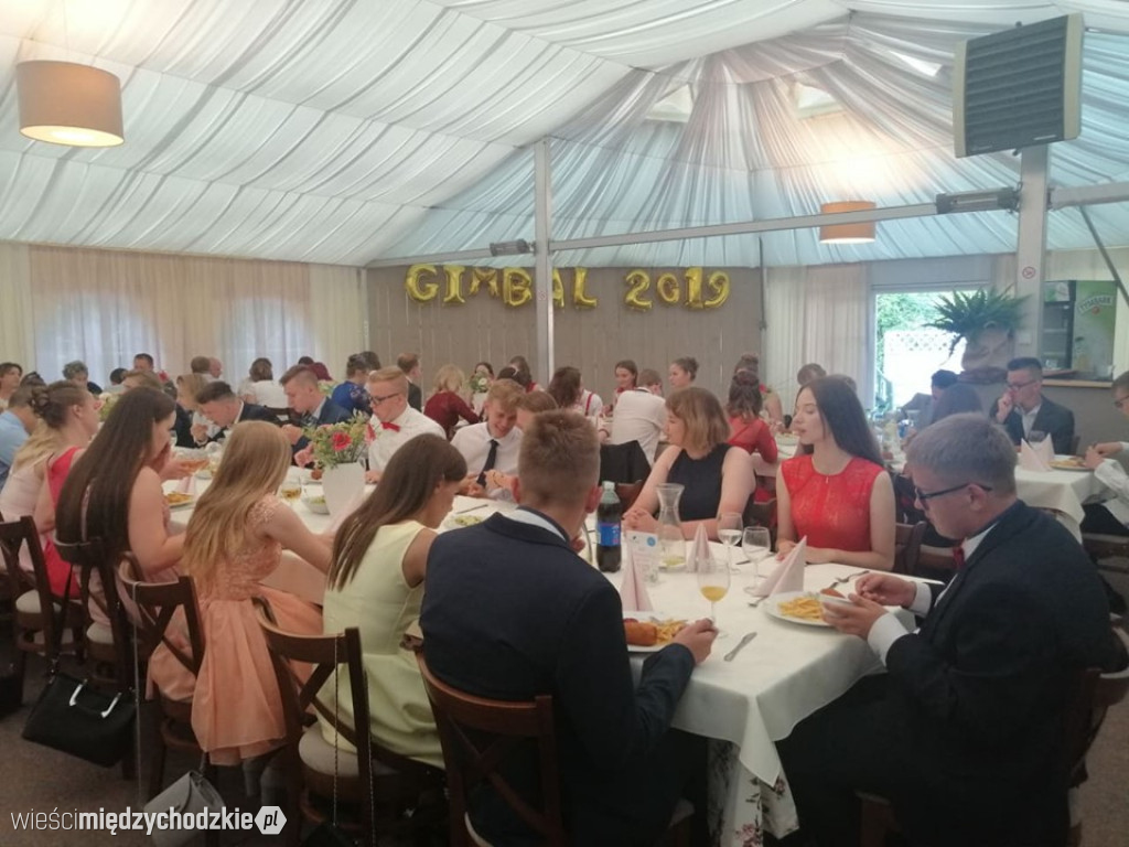 Gimbal uczniów ze szkoły sierakowskiej