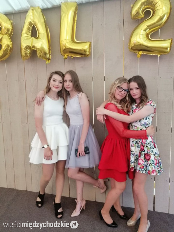 Gimbal uczniów ze szkoły sierakowskiej