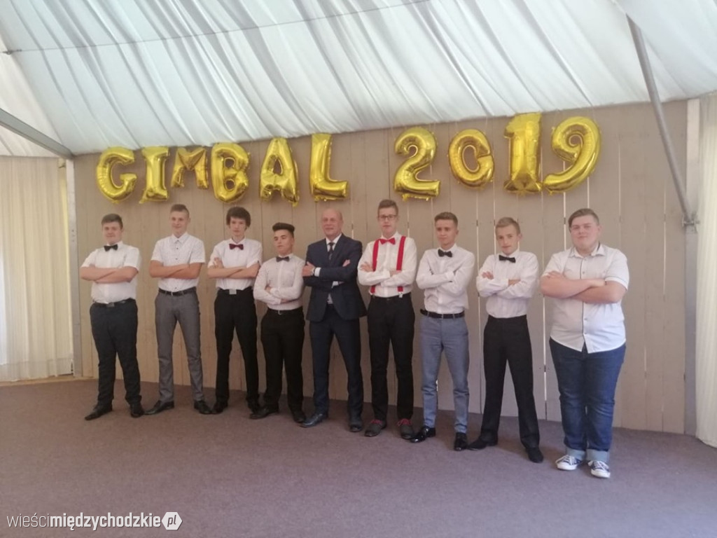 Gimbal uczniów ze szkoły sierakowskiej