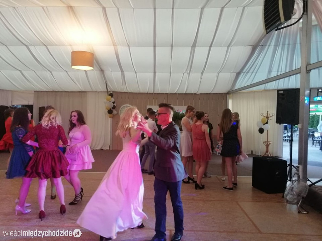 Gimbal uczniów ze szkoły sierakowskiej