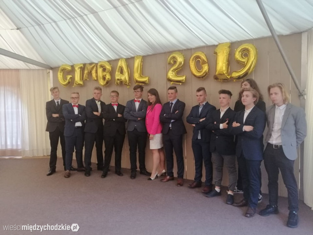 Gimbal uczniów ze szkoły sierakowskiej