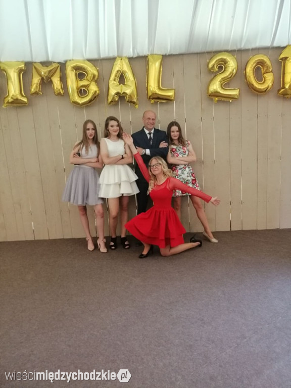 Gimbal uczniów ze szkoły sierakowskiej