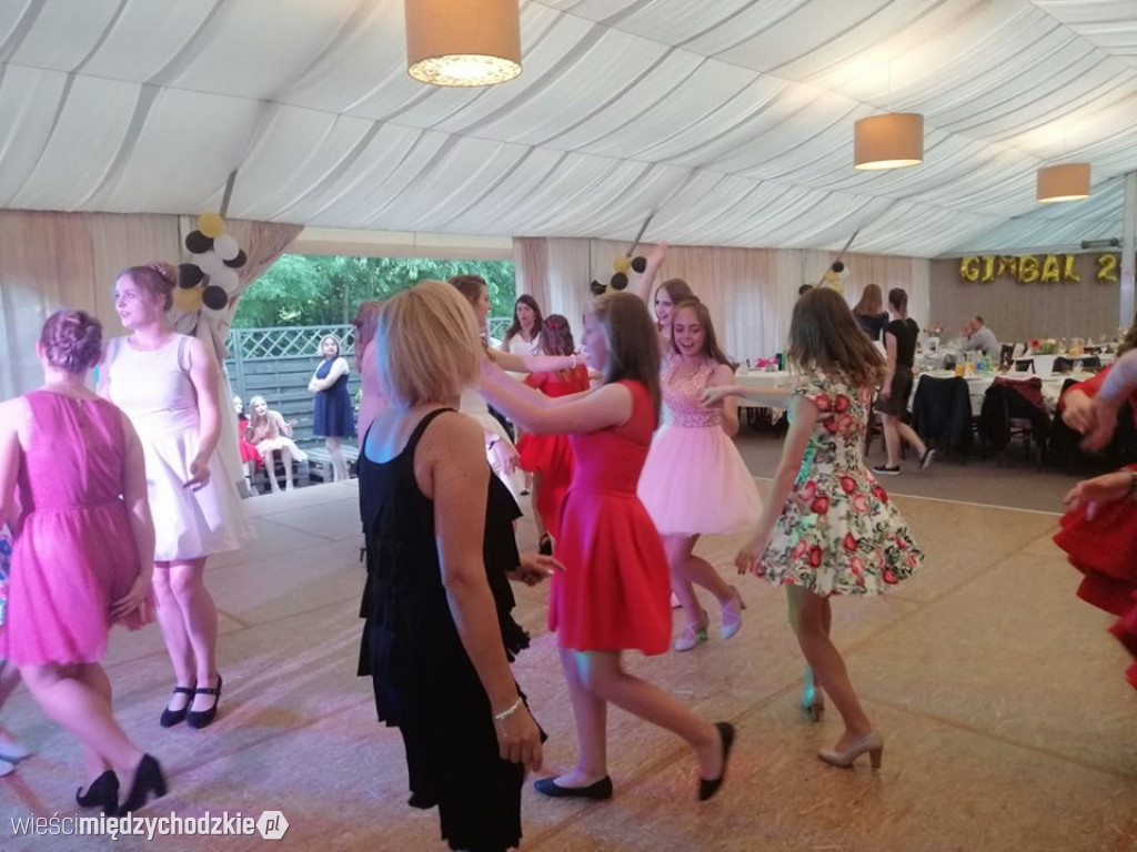 Gimbal uczniów ze szkoły sierakowskiej