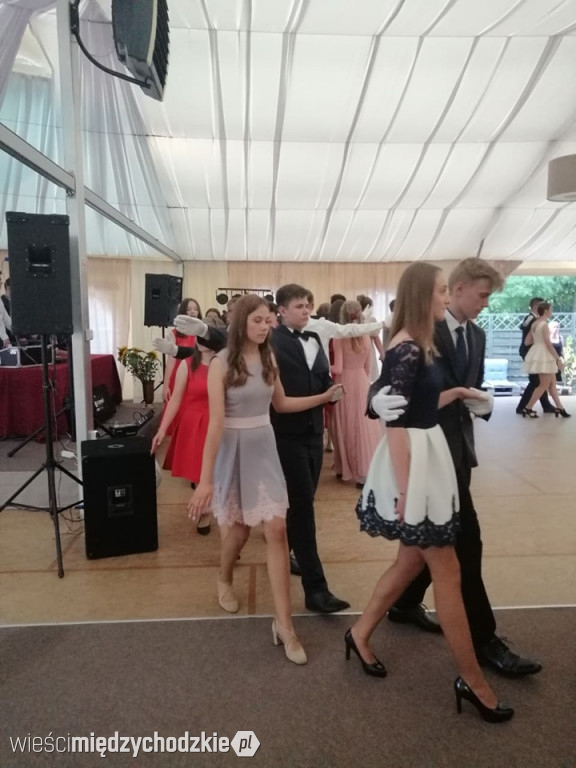 Gimbal uczniów ze szkoły sierakowskiej