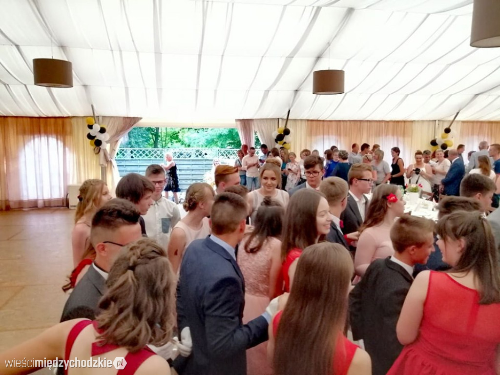 Gimbal uczniów ze szkoły sierakowskiej