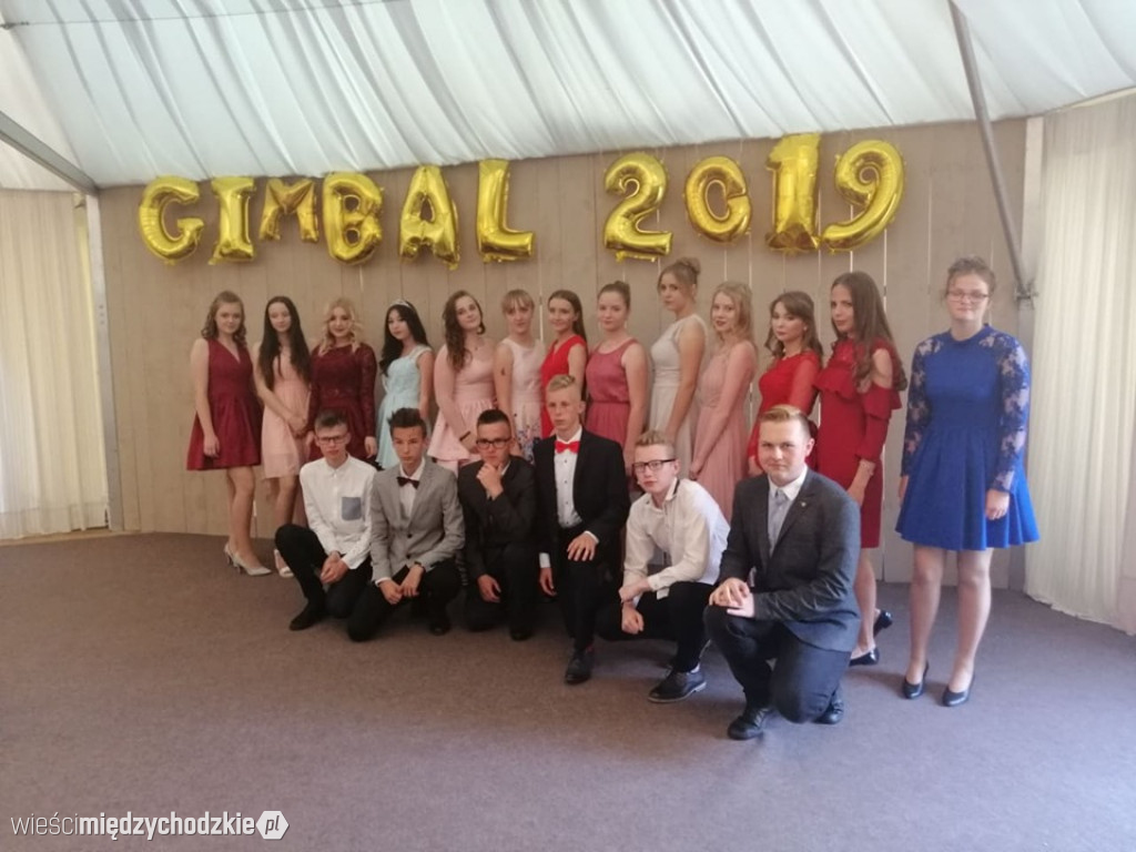 Gimbal uczniów ze szkoły sierakowskiej