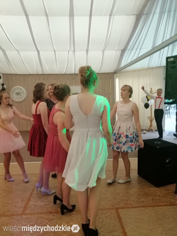 Gimbal uczniów ze szkoły sierakowskiej