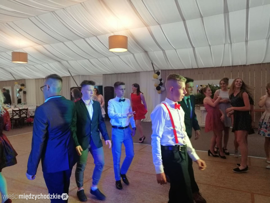 Gimbal uczniów ze szkoły sierakowskiej