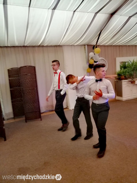 Gimbal uczniów ze szkoły sierakowskiej