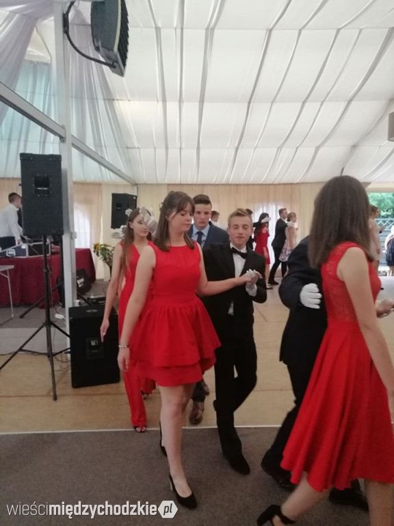 Gimbal uczniów ze szkoły sierakowskiej