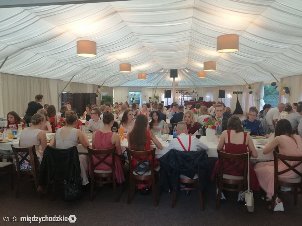 Gimbal uczniów ze szkoły sierakowskiej