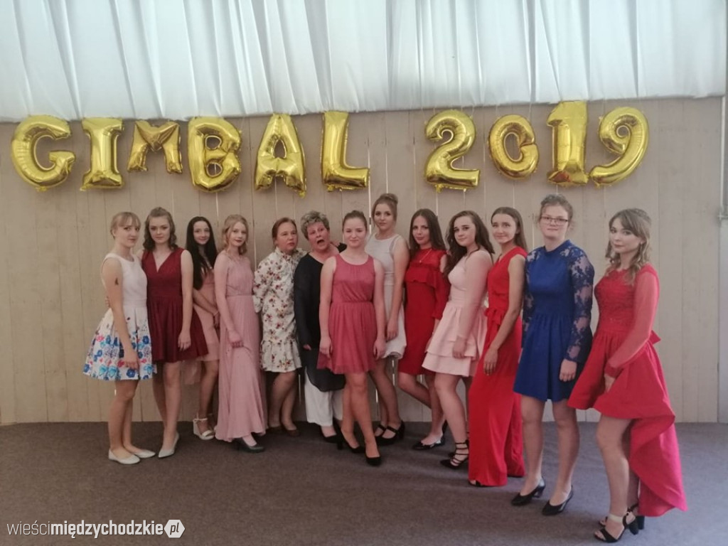 Gimbal uczniów ze szkoły sierakowskiej