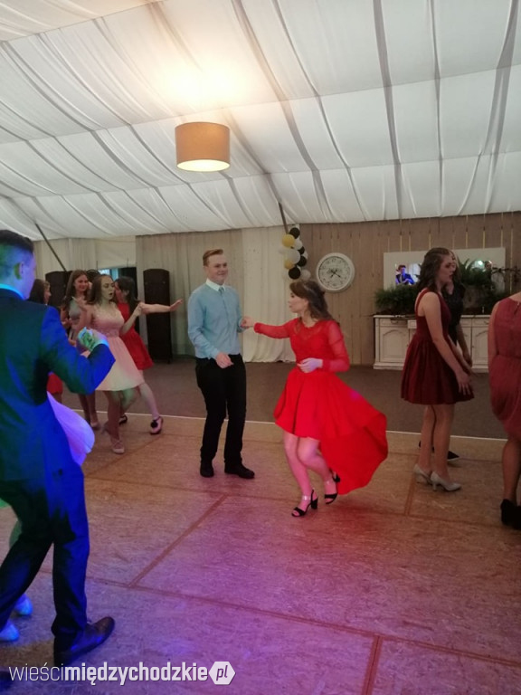 Gimbal uczniów ze szkoły sierakowskiej