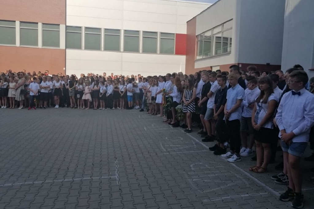 Wakacje w SP nr 1 w Międzychodzie rozpoczęte