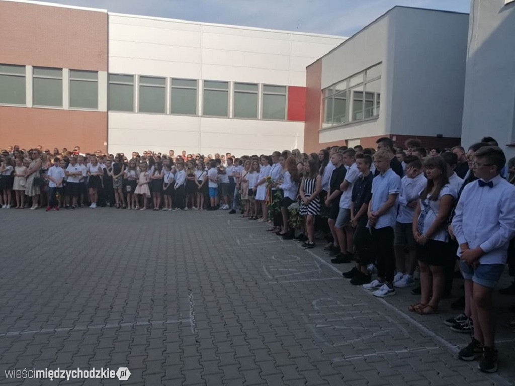 Wakacje w SP nr 1 w Międzychodzie rozpoczęte