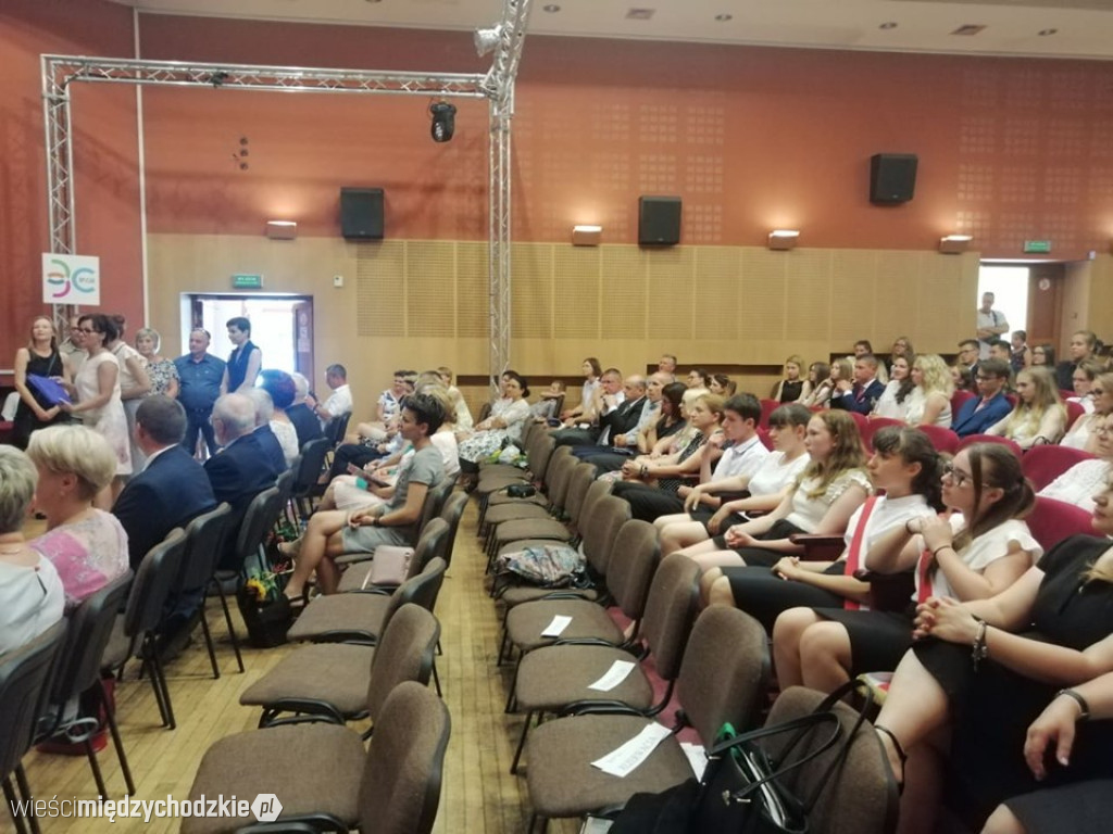 Gimnazjaliści z SP nr 2 zakończyli rok szkolny