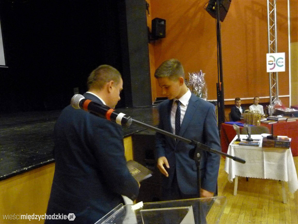 Gimnazjaliści z SP nr 2 zakończyli rok szkolny
