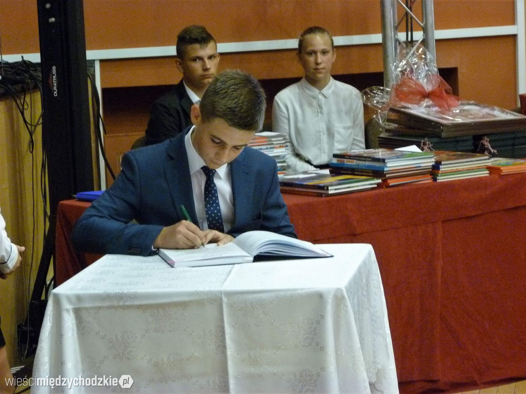 Gimnazjaliści z SP nr 2 zakończyli rok szkolny
