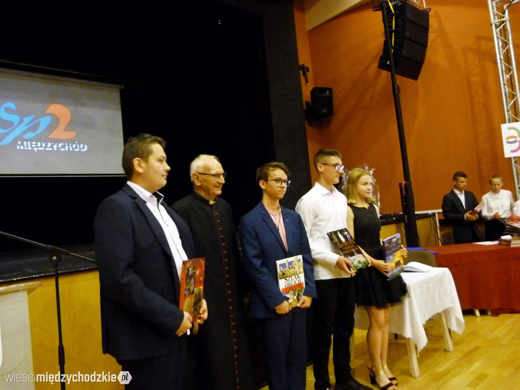 Gimnazjaliści z SP nr 2 zakończyli rok szkolny