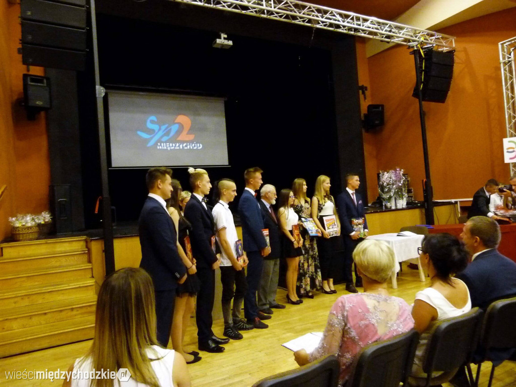Gimnazjaliści z SP nr 2 zakończyli rok szkolny