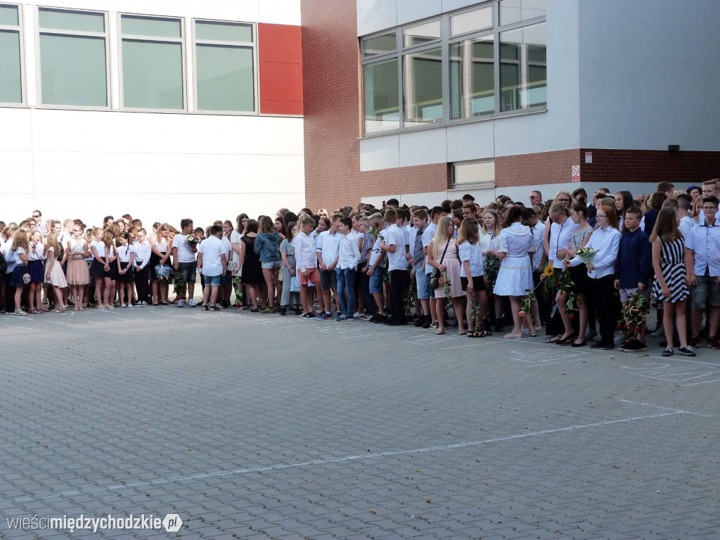 Wakacje w SP nr 1 w Międzychodzie rozpoczęte