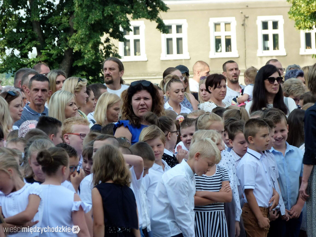 Wakacje w SP nr 1 w Międzychodzie rozpoczęte