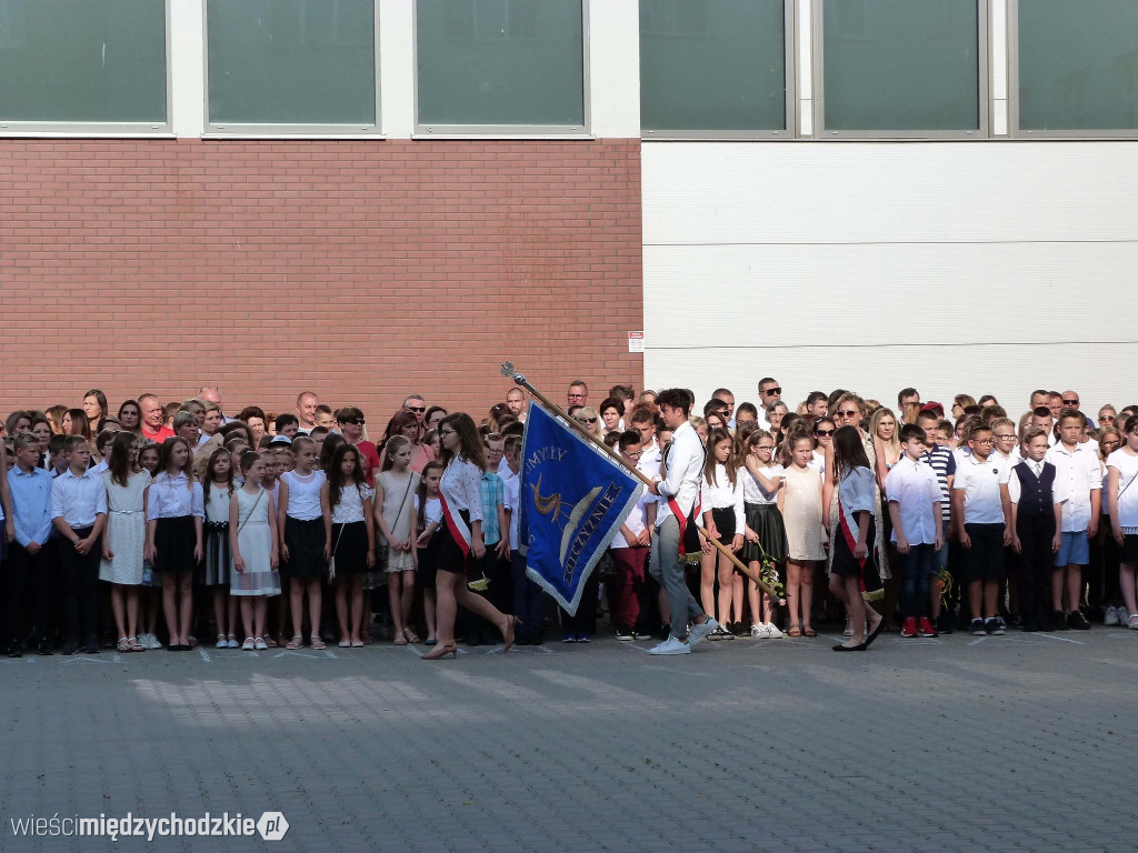 Wakacje w SP nr 1 w Międzychodzie rozpoczęte